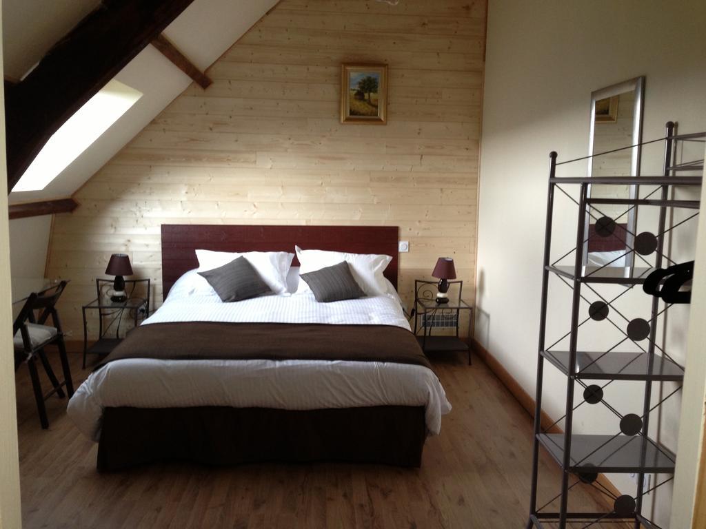 Entre Lot Et Dordogne Bed & Breakfast Saint-Cirq-Madelon Room photo