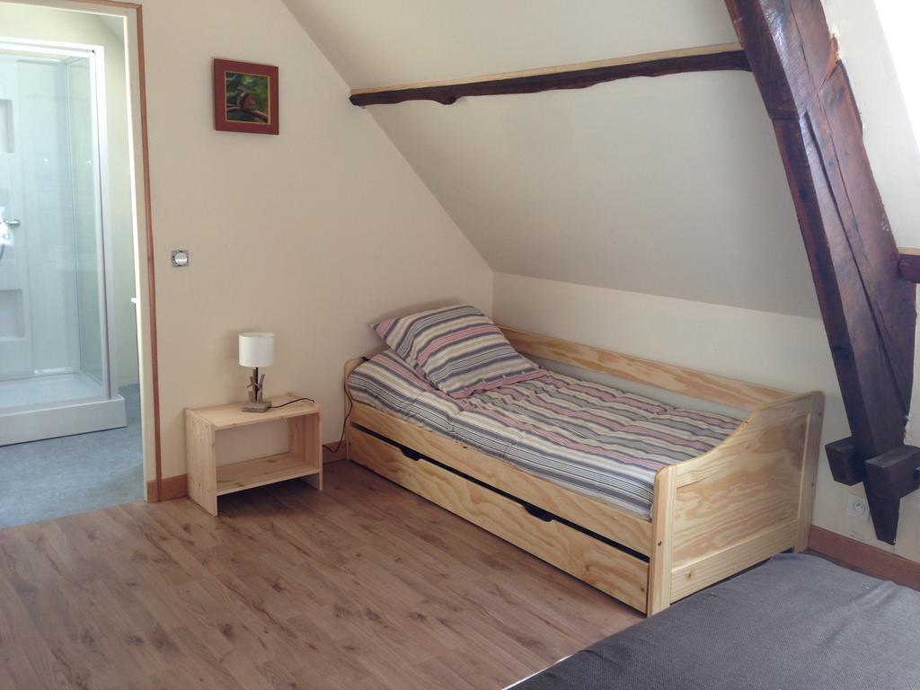 Entre Lot Et Dordogne Bed & Breakfast Saint-Cirq-Madelon Room photo